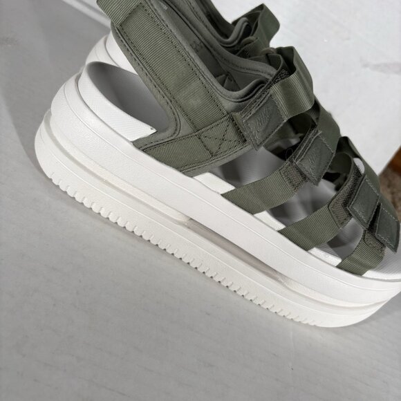 Nike Women Size 11 Light Army Green Icon Classic Platform Sandals DH0224 NWOB - Picture 3 of 11